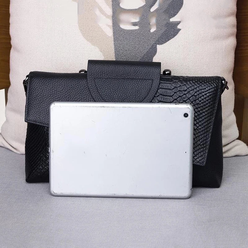 Elegance Classique – Designer-Inspired Crossbody