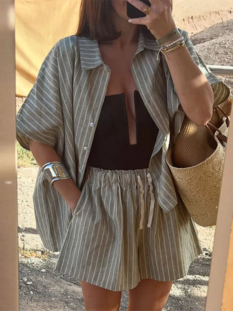 Refined Striped Shorts Set – Effortless Elegance in a Chic Silhouette
