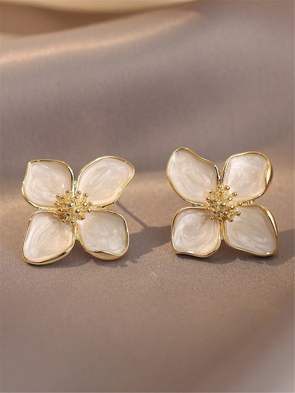 Hibiscus Flower Stud Earrings – Vintage French Style