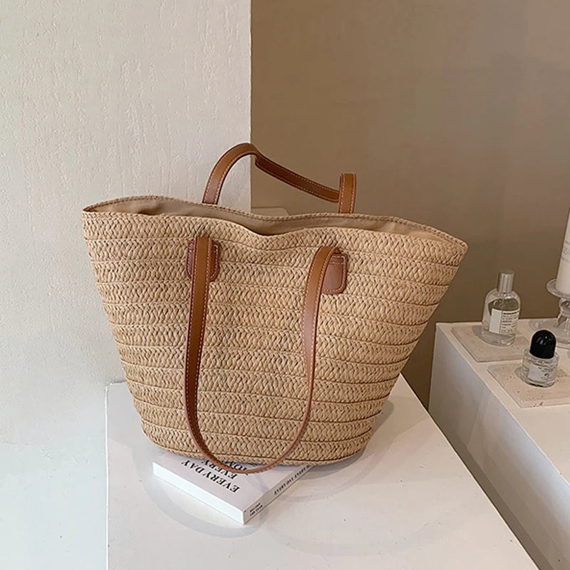 Luxury Straw Woven Tote – Elegant & Spacious Summer Handbag