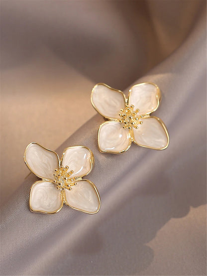 Hibiscus Flower Stud Earrings – Vintage French Style