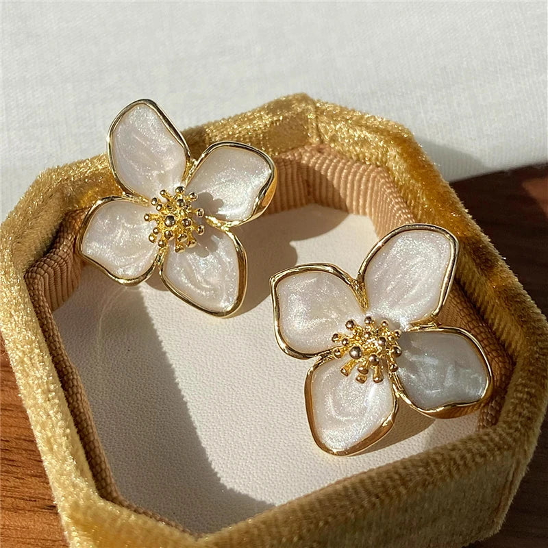 Hibiscus Flower Stud Earrings – Vintage French Style